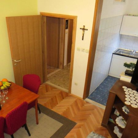 Apartman Jakir Baška Voda Esterno foto