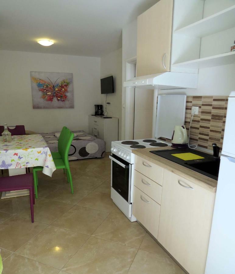 Apartman Jakir Baška Voda Esterno foto