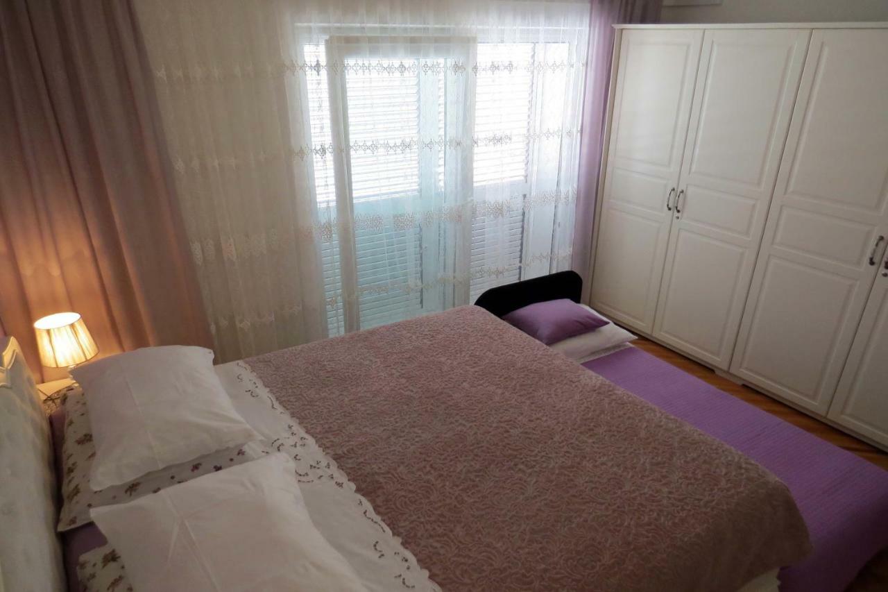 Apartman Jakir Baška Voda Esterno foto