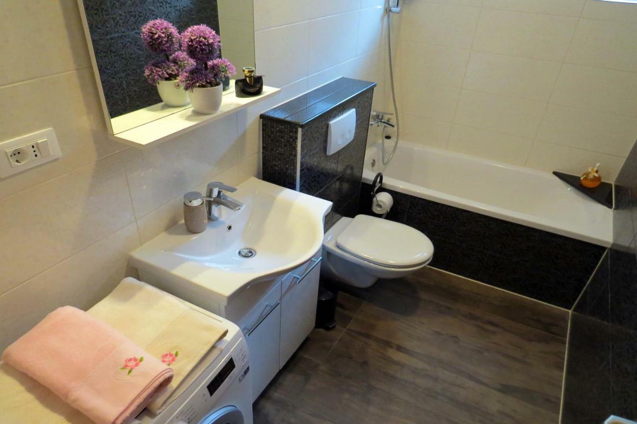 Apartman Jakir Baška Voda Esterno foto